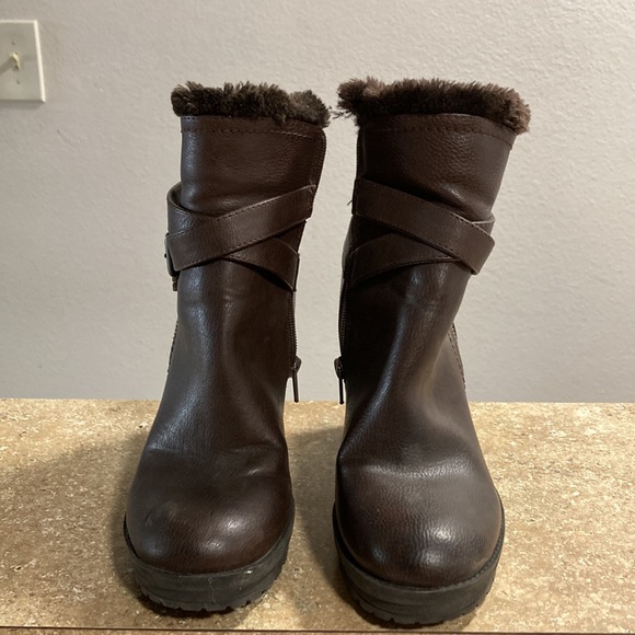 Guess Kavin Boots. 7.5 - Picture 3 of 9
